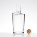 leere Wodka -Glasflasche/Brandy -Glasflasche